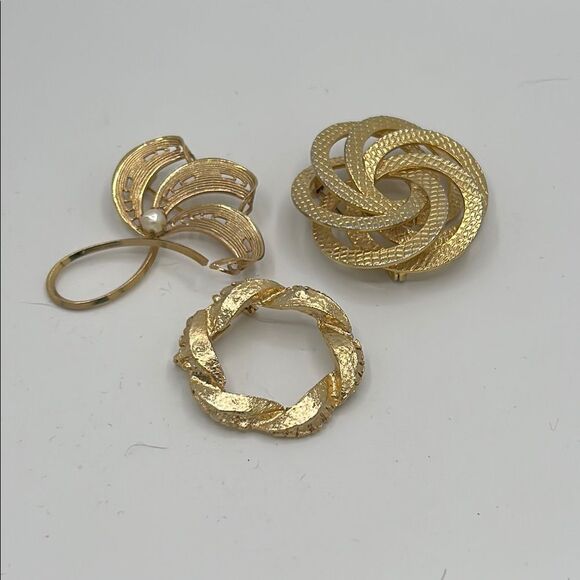 Vintage Brooch Set - Picture 1 of 3